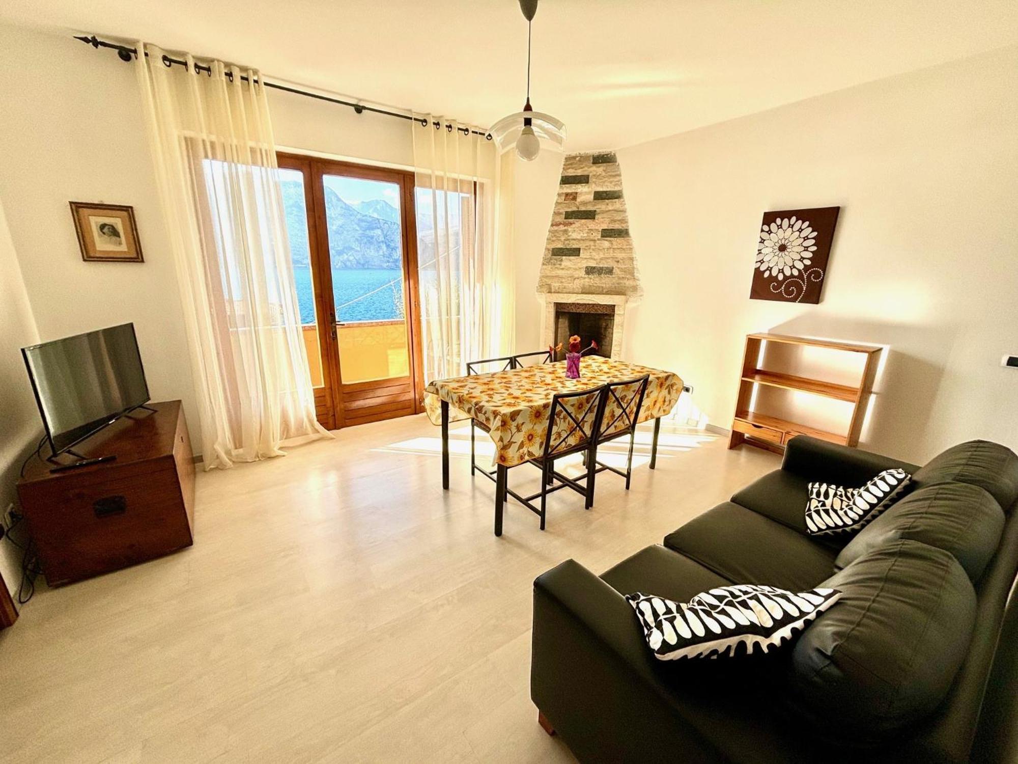 Casa Edda Apartment Brenzone sul Garda Ngoại thất bức ảnh
